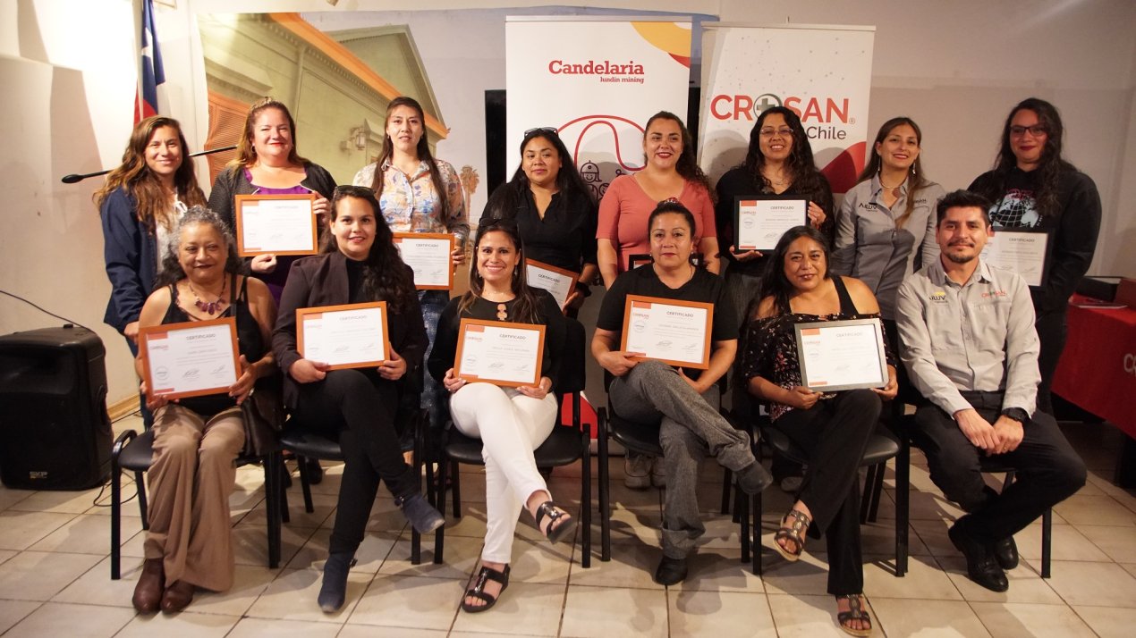 /43-vecinas-y-vecinos-de-caldera-certificaron-cursos-de-grua-horquilla-y