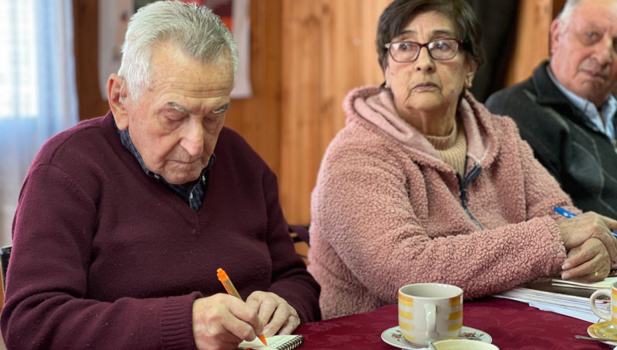 /reunion-colaborativa-para-mejorar-atencion-a-personas-mayores