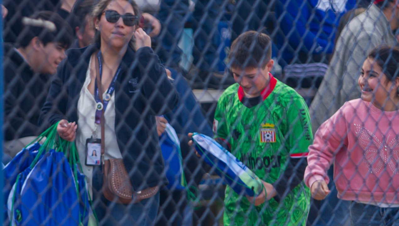 /isl-promueve-prevencion-en-estadio-de-molina