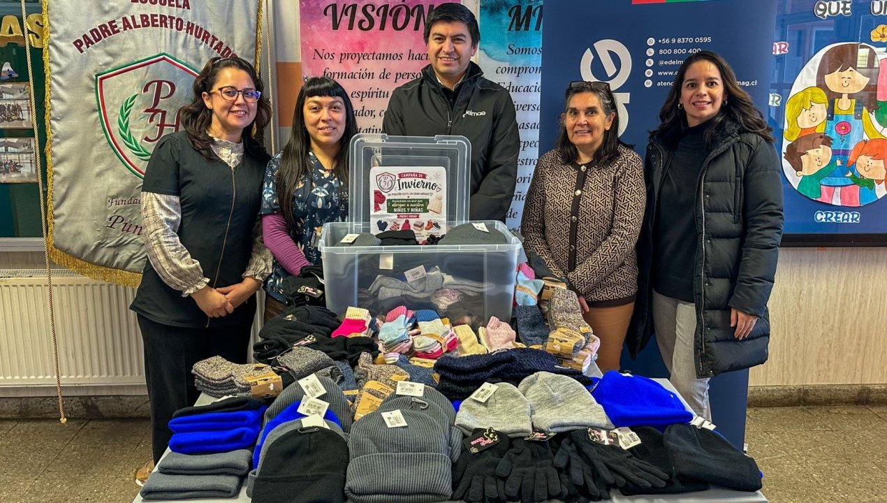 /edelmag-entrega-ropa-de-invierno-para-estudiantes-de-la-escuela-padre