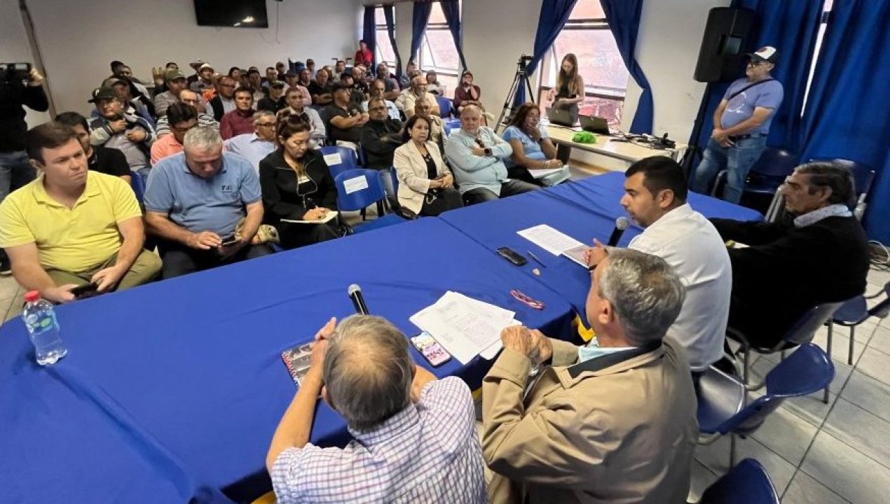 /pequenos-mineros-indignados-y-en-alerta