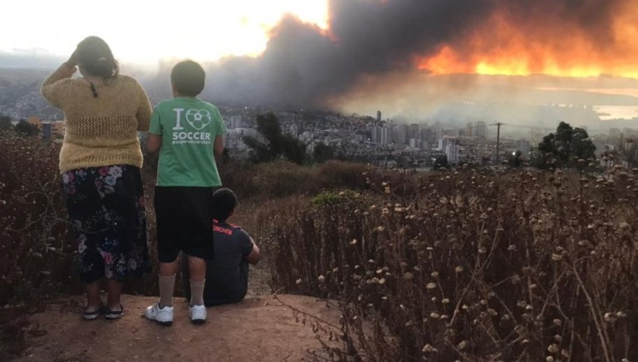 /entrevistas/salud/emergencias-en-chile-especialista-explica-como-afectan-la