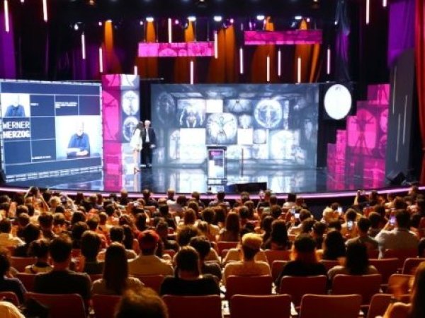 Inteligencia artificial, democracia y derechos humanos marcan el inicio de Congreso Futuro 2026