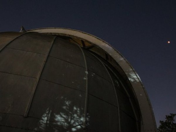 Del cable submarino al espacio: EEUU acusa uso militar de infraestructura china en Chile