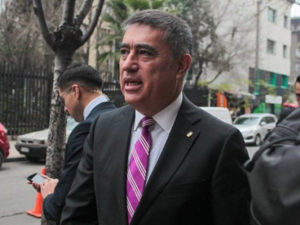 Desbordes deja RN tras 26 años y anuncia que seguirá independiente