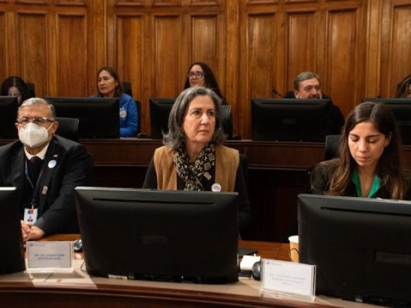 Salud en alerta financiera: ministra Chomalí reitera llamado al control del gasto en recintos médicos