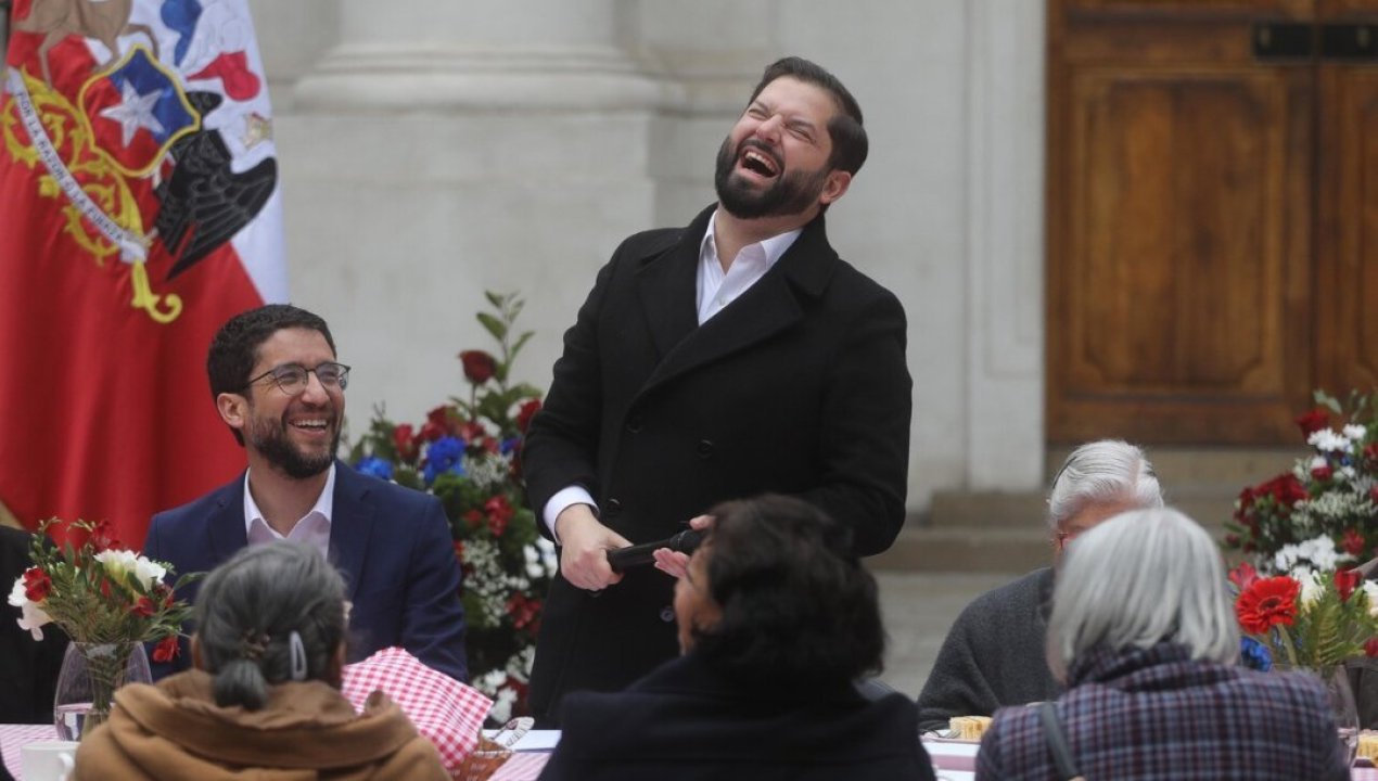 /magazine/boric-asegura-que-esta-enfocado-en-aumentar-la-natalidad-y-genera-risas-en