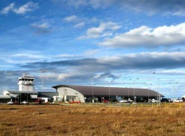 Aeropuerto-de-Punta-Arenas-410×303