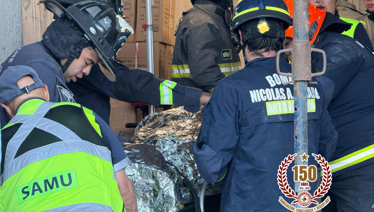 /adulto-mayor-sufre-caida-desde-tres-metros-en-antofagasta