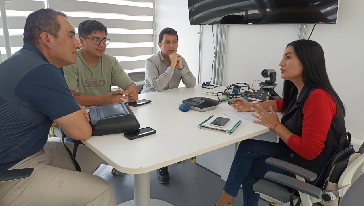 /cdea-ua-recibe-a-nueva-coordinadora-regional-de-red-futuro-para-fortalecer