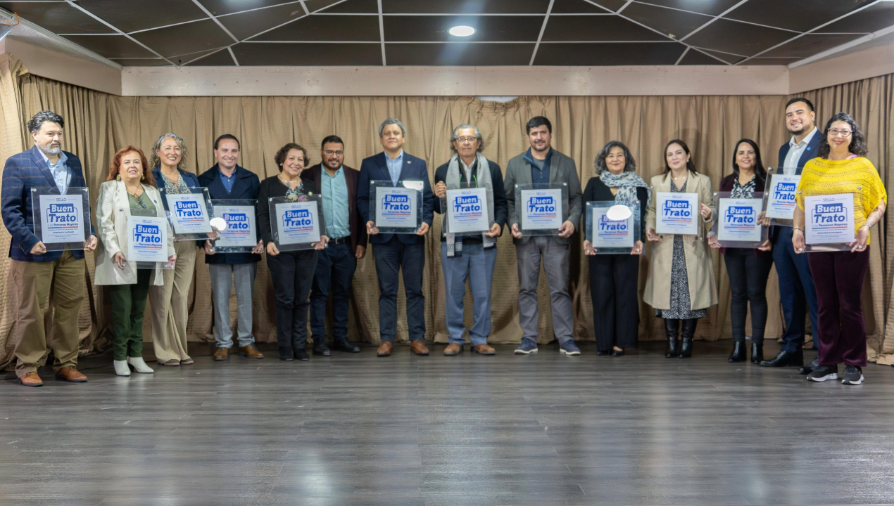 /senama-distingue-a-la-universidad-de-antofagasta-con-el-sello-por-el-buen